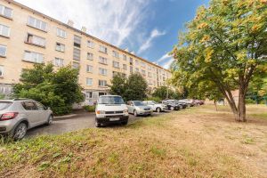 Продам квартиру 2-х комнатную с общей площадью 45.6м2, 4/5 эт., на улице Островского (перевалка) ул, г. Петрозаводск, Карелия респ., Россия, агентство Интернет-партнер