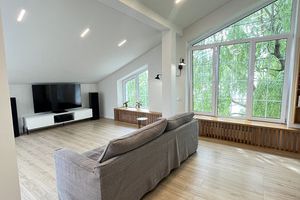 Продам квартиру 2-х комнатную с общей площадью 127.2м2, 4/4 эт., на улице Ломоносова ул, Ленинградский район, г. Калининград, Калининградская обл., Россия, агентство Интернет-партнер