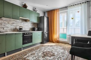 Продам квартиру 2-х комнатную с общей площадью 76м2, 4/7 эт., на улице Социалистическая ул, г. Всеволожск, Ленинградская обл., Россия, агентство Интернет-партнер