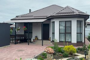Продам дом 2-х комнатный с общей площадью 73.8м2, на улице Полевая, г. Красный курган, Краснодарский край, Россия, агентство Интернет-партнер