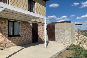 Продам дом 3-х комнатный с общей площадью 70м2, на улице Горная ул, г. Красный курган, Краснодарский край, Россия, агентство Интернет-партнер