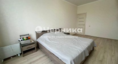 Продам квартиру 2-х комнатную с общей площадью 77.4м2, 5/5 эт., на улице Маркова, г. Ессентуки, Ставропольский край, Россия, агентство АН Черника. Фотография №1
