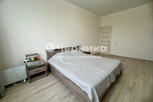 Продам квартиру 2-х комнатную с общей площадью 77.4м2, 5/5 эт., на улице Маркова, г. Ессентуки, Ставропольский край, Россия, агентство АН Черника