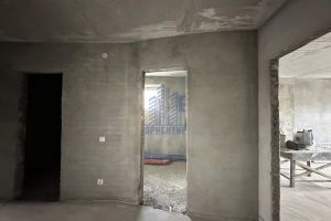 Продам квартиру 2-х комнатную с общей площадью 73м2, 8/10 эт., на улице Ярмарочная, г. Чебоксары, Чувашия респ., Россия, агентство Агентство недвижимости Ориентир