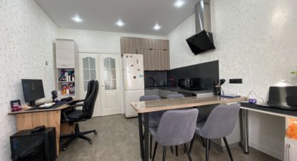 Продам квартиру 1 комнатную с общей площадью 38м2, 8/9 эт., на улице Ханты-мансийская ул, г. Нижневартовск, Ханты-Мансийский авт. окр., Россия, агентство Интернет-партнер. Фотография №1