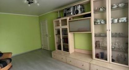 Продам квартиру 2-х комнатную с общей площадью 45м2, 2/5 эт., на улице Кутузова (центральный) ул, Центральный район, г. Новокузнецк, Кемеровская обл., Россия, агентство Интернет-партнер. Фотография №1
