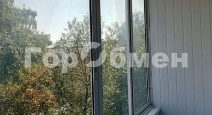 Продам квартиру 2-х комнатную с общей площадью 42.3м2, 3/4 эт., на улице Ленина, г. Богородицк, Тульская обл., Россия, агентство ГорОбмен. Фотография №1