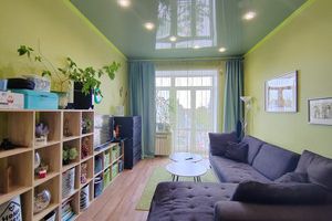Продам квартиру 3-х комнатную с общей площадью 75.5м2, 4/4 эт., на улице Ленина ул, г. Зеленодольск, Татарстан респ., Россия, агентство Интернет-партнер