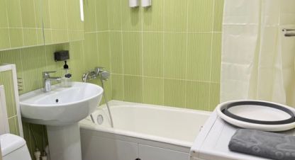 Сдам квартиру 2-х комнатную с общей площадью 40м2, 3/4 эт., на улице Горького 19-А, г. Магадан, Магаданская обл., Россия, агентство JCat. Фотография №1