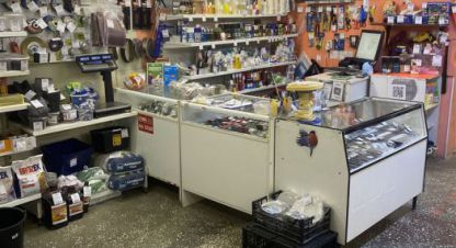 Продам торговое помещение с общей площадью 380.2м2, на улице Речная, г. Нягань, Ханты-Мансийский авт. окр., Россия, агентство Сервис по недвижимости ИМЛС. Фотография №1