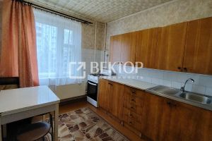 Сдам квартиру 2-х комнатную с общей площадью 50.3м2, 5/10 эт., на улице 10, Центральный район, г. Кострома, Костромская обл., Россия, агентство Вектор
