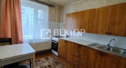 Сдам квартиру 2-х комнатную с общей площадью 50.3м2, 5/10 эт., на улице 10, Центральный район, г. Кострома, Костромская обл., Россия, агентство Вектор. Фотография №1