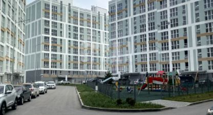 Продам квартиру 2-х комнатную с общей площадью 64м2, 1/9 эт., на улице Братьев манганари, г. Севастополь, Крым авт. респ., Россия, агентство Среда. Фотография №1