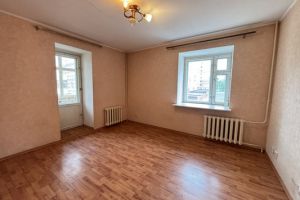 Продам квартиру 1 комнатную с общей площадью 37.5м2, 2/9 эт., на улице Ленина ул, г. Сыктывкар, Коми респ., Россия, агентство Интернет-партнер