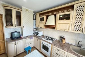 Продам квартиру 2-х комнатную с общей площадью 52м2, 1/4 эт., на улице Мовсисяна ул, г. Нальчик, Кабардино-Балкария респ., Россия, агентство Интернет-партнер