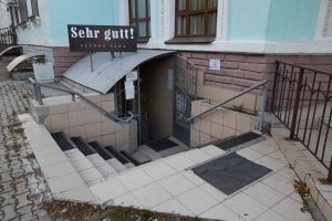 Продам торговое помещение с общей площадью 244.2м2, на улице Парковая  д 16 помещение, г. Железногорск, Красноярский край, Россия, агентство JCat