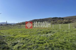 Продам земельный участок, на улице Изумрудная, г. Новобобровка, Крым авт. респ., Россия, агентство Илион