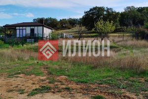 Продам земельный участок, на улице Дружбы, г. Вишневое, Крым авт. респ., Россия, агентство Илион