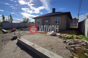 Продам дом 4-х комнатный с общей площадью 125м2, на улице Севастопольская, г. Осипенко, Крым авт. респ., Россия, агентство Илион