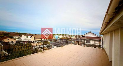 Купить дом 6-ти комнатную, 421.9 кв. м. Фотография №1 Продам дом 6-ти комнатный с общей площадью 421.9м2, г. Гавань, Крым авт. респ., Россия, агентство Илион. Фотография №1