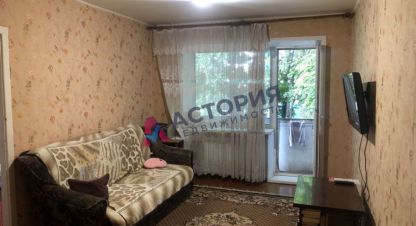 Продам квартиру 3-х комнатную с общей площадью 52м2, 2/5 эт., на улице Пролетарская ул, Щекино район, г. Щёкино, Тульская обл., Россия, агентство АН Астория. Фотография №1
