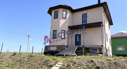 Купить дом 5-ти комнатную, 227.3 кв. м. Фотография №1 Продам дом 5-ти комнатный с общей площадью 227.3м2, на улице Михайловка ул, Ленинский район, г. Малевка, Тульская обл., Россия, агентство АН Астория. Фотография №1