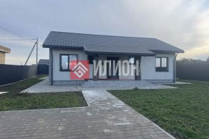 Продам дом 3-х комнатный с общей площадью 112м2, г. Урожайное, Крым авт. респ., Россия, агентство Илион