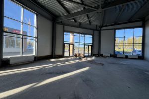 Сдам торговое помещение с общей площадью 100м2, на улице Дружбы, г. Посёлок западный, Челябинская обл., Россия, агентство Прогрессивные Решения