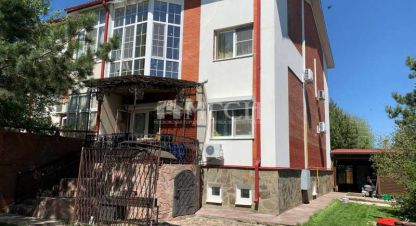 Продам коттедж/дачу 6-ти комнатную с общей площадью 271.9м2, на улице Южная, г. Троицк, Москва, Россия, агентство МГСН - Московская городская служба недвижимости. Фотография №1