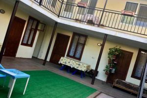 Продам дом 10-ти комнатный с общей площадью 195м2, на улице Черноморская ул, г. Витязево, Краснодарский край, Россия, агентство Интернет-партнер