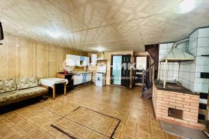 Продам дом 4-х комнатный с общей площадью 120м2, на улице Центральная, г. Зверево, Ростовская обл., Россия, агентство АН Черника