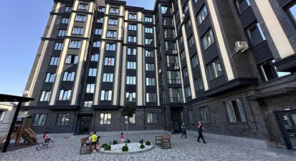 Продам квартиру 2-х комнатную с общей площадью 76м2, 8/8 эт., на улице Кабардинская ул, г. Нальчик, Кабардино-Балкария респ., Россия, агентство Интернет-партнер. Фотография №1