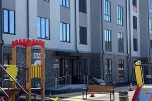 Продам квартиру 1 комнатную с общей площадью 43.3м2, 4/7 эт., на улице Солнечная ул, г. Нальчик, Кабардино-Балкария респ., Россия, агентство Интернет-партнер