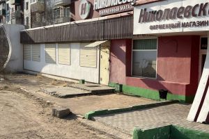 Сдам торговое помещение с общей площадью 814м2, на улице Строителей, Октябрьский район, г. Улан-Удэ, Бурятия респ., Россия, агентство JCat