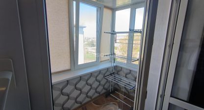 Купить квартиру 1 комнатную, 35.5 кв. м. Фотография №1 Продам квартиру 1 комнатную с общей площадью 35.5м2, 5/5 эт., на улице Руднева, Ленинский район, г. Севастополь, Крым авт. респ., Россия, агентство Херсонес Недвижимость. Фотография №1