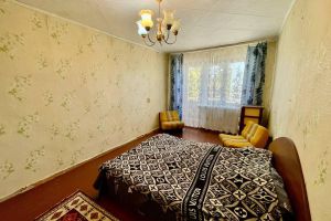Продам квартиру 1 комнатную с общей площадью 30м2, 4/5 эт., на улице 9-й пятилетки, г. Посёлок первомайский, Оренбургская обл., Россия, агентство Бюро недвижимости Быстровой