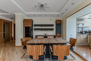 Продам квартиру 3-х комнатную с общей площадью 103м2, 5/6 эт., на улице Меридианная, Ново-савиновский район, г. Казань, Татарстан респ., Россия, агентство Интернет-партнер