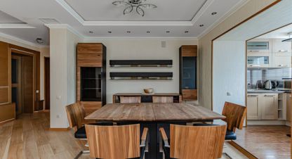 Продам квартиру 3-х комнатную с общей площадью 103м2, 5/6 эт., на улице Меридианная, Ново-савиновский район, г. Казань, Татарстан респ., Россия, агентство Интернет-партнер. Фотография №1