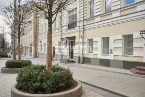 Сдам офисное помещение с общей площадью 179.9м2, на улице Земляной Вал, Басманный (ЦАО) район, г. Москва, Москва, Россия, агентство Penny Lane Realty