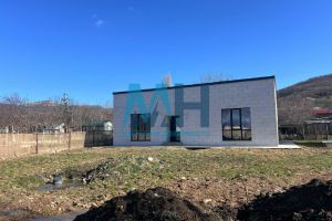 Продам дом 3-х комнатный с общей площадью 99м2, на улице Магсумова, г. Передовое, Крым авт. респ., Россия, агентство Мастера Недвижимости Продам дом 3-х комнатный с общей площадью 99м2, на улице Магсумова, г. Передовое, Крым авт. респ., Россия, агентство Мастера Недвижимости