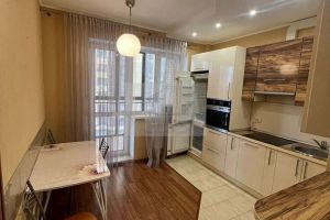 Продам квартиру 2-х комнатную с общей площадью 74м2, 6/17 эт., на улице Войкова, г. Наро-Фоминск, Московская обл., Россия, агентство ООО "ИНВЕСТ-НЕДВИЖИМОСТЬ"