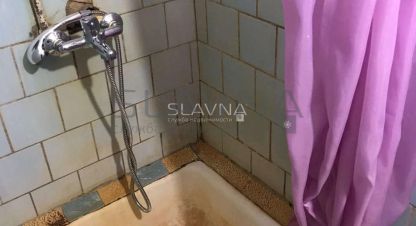 Продам комнату с общей площадью 11.5м2, 2/5 эт., на улице Юбилейная, Центральный район, г. Кострома, Костромская обл., Россия, агентство Служба недвижимости СЛАВНА. Фотография №1