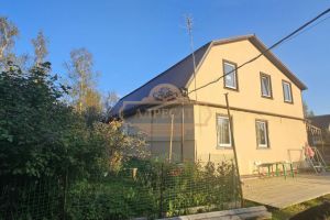 Продам дом 4-х комнатный с общей площадью 84м2, на улице Песочная, г. Гп ульяновка, Ленинградская обл., Россия, агентство Адресат