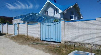 Продам дом 5-ти комнатный с общей площадью 160м2, на улице Ореховая (южное тер  днт) ул, г. Красный курган, Краснодарский край, Россия, агентство Интернет-партнер. Фотография №1