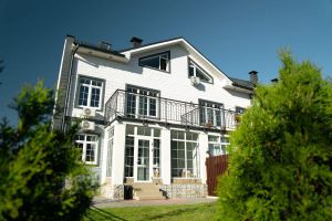 Продам коттедж/дачу 3-х комнатную с общей площадью 224.2м2, на улице Воздвиженская, г. Озерецкое, Московская обл., Россия, агентство JCat