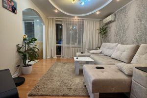 Продам квартиру 3-х комнатную с общей площадью 57м2, 2/2 эт., на улице Мелиораторов ул, Краснослободск район, г. Краснослободск, Волгоградская обл., Россия, агентство Живем Дома