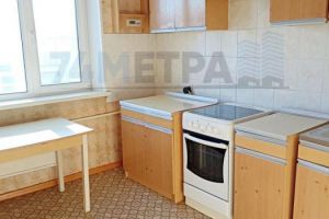 Сдам квартиру 2-х комнатную с общей площадью 60м2, 10/10 эт., на улице Ворошилова, Калининский район район, г. Челябинск, Челябинская обл., Россия, агентство 74 метра