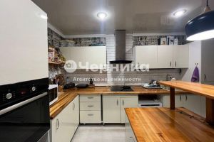 Продам дом 5-ти комнатный с общей площадью 80м2, на улице Короткий проезд, г. Минеральные Воды, Ставропольский край, Россия, агентство АН Черника