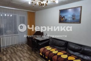 Продам квартиру 3-х комнатную с общей площадью 61м2, 3/5 эт., на улице Красная, г. Каменск-Шахтинский, Ростовская обл., Россия, агентство АН Черника