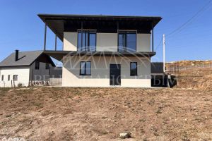 Продам дом 3-х комнатный с общей площадью 150м2, г. Надежда (ульянинское сп) (с степановское), Крым авт. респ., Россия, агентство ООО Ренессанс Крым